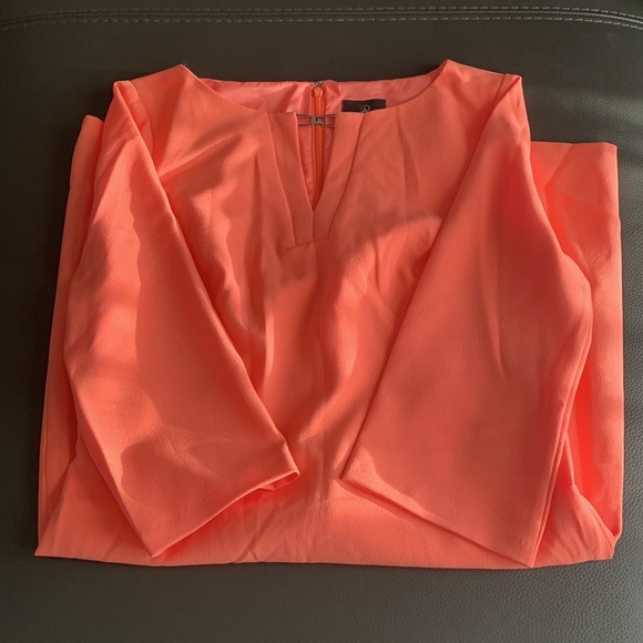 NEW Adrianna Papell Three Quarter Sleeve Crepe Shift Dress Melon Color Size 4 - Picture 3 of 7